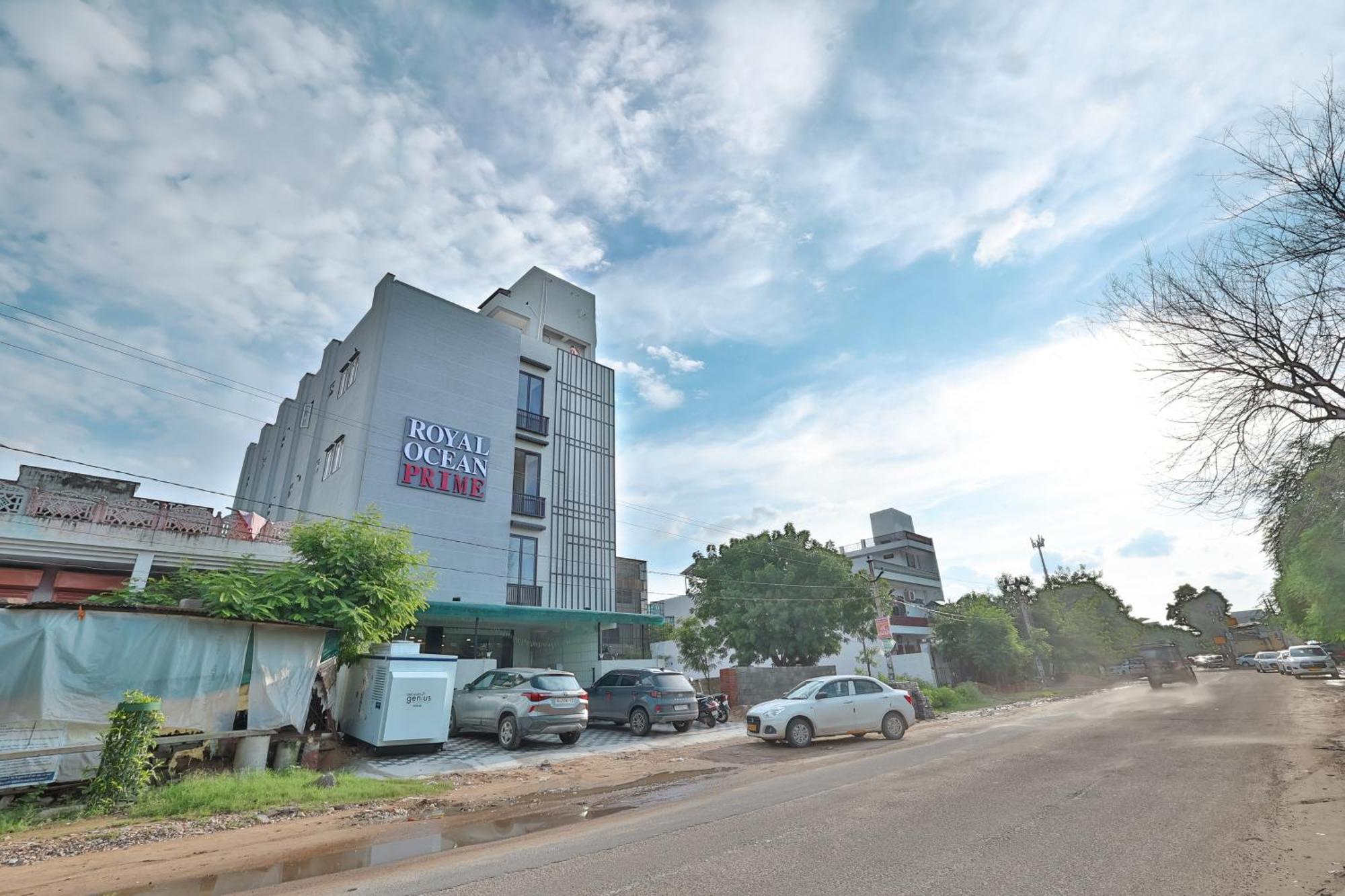 Hotel Royal Ocean Prime Dźajpur Zewnętrze zdjęcie